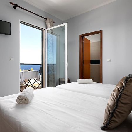 פורטו מוניז Perola Views Inn By Madeira Sun Travel מראה חיצוני תמונה