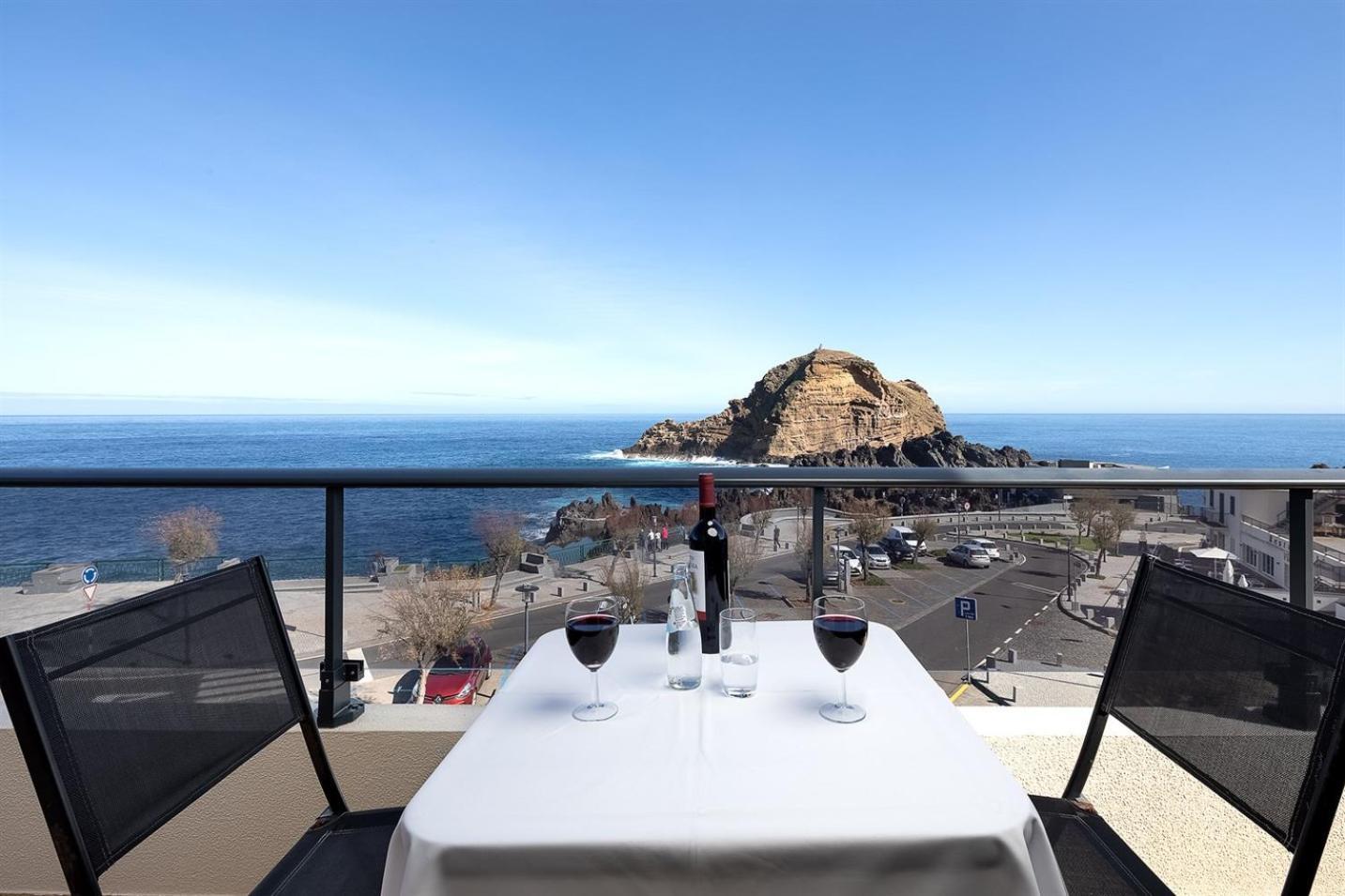 פורטו מוניז Perola Views Inn By Madeira Sun Travel מראה חיצוני תמונה