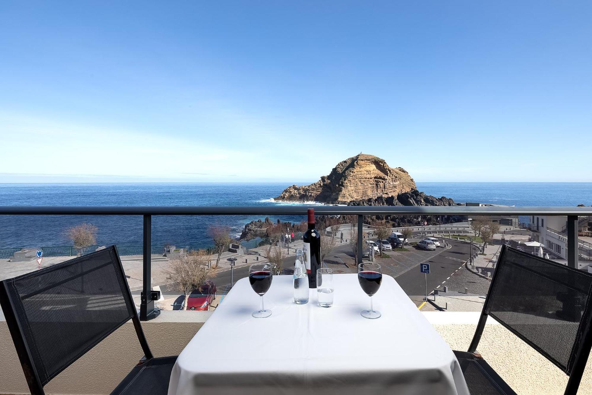 פורטו מוניז Perola Views Inn By Madeira Sun Travel מראה חיצוני תמונה